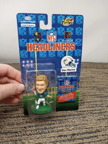 DAN MARINO NFL Headliners MIAMI DOLPHINS FOOTBALL FIGURE Toy 1996 Cover
