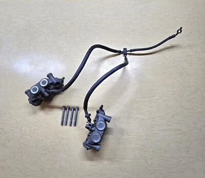 2009 08-10 KAWASAKI NINJA ZX10R CONJUNTO DE PINÇAS DE FREIO DIANTEIRO ESQUERDO DIREITO PAR DE PINÇAS - Imagem 1 de 4