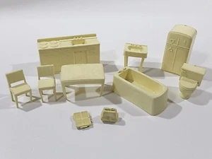 Vintage 1950's Plastic Doll House Furniture Lot Fridge Toaster Waffle Iron Stove - Imagen 1 de 12