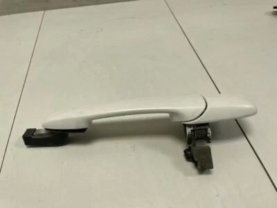 MAZDA 5 SPORT 2012 MANIJA DE PUERTA EXTERIOR LADO PASAJERO DELANTERO DERECHO BLANCO DE FÁBRICA Foto 1 de 4