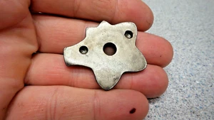 1973 HONDA XR75 XR 75 VINTAGE MOTOR SHIFT DRUM PINS COVER - Bild 1 von 4