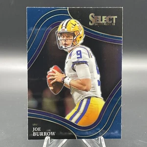 2022 Select Draft Picks Joe Burrow Blue Field Level #141 LSU Tigers Bengals - Foto 1 di 4