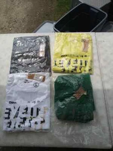 Precio de venta sugerido por el fabricante $40 Nueva con etiquetas Camiseta Gráfica Industria Diesel Mangas Cortas 2 Colores 3 Tallas - Imagen 1 de 8
