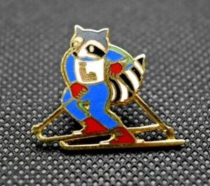 Olympic 1979 Raccoon Mascot Ski Pin Vintage (a) - Picture 1 of 2