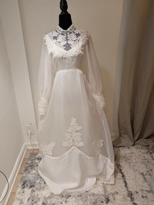 Vestido de novia blanco vintage años 60 70 originales nupciales apliques cintura imperio Foto 1 de 4