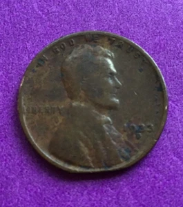 1933D LINCOLN CENT WITH CLIPPED PLANCHET ERROR - Picture 1 of 4