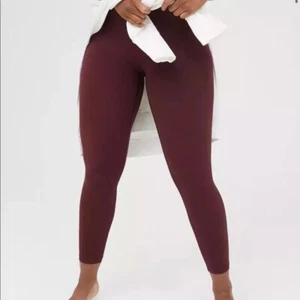 Aerie Offline OG Leggings Sz S NWT Regular Rise Burgundy Loungewear Comfort - Picture 1 of 6