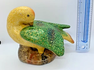 Statuina uccellino/colomba grande verde e giallo vintage in ceramica �� - Foto 1 di 7