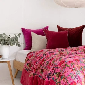 Kantha Velvet Quilt - Boho Pink Bird | Indian Decor - Bild 1 von 3