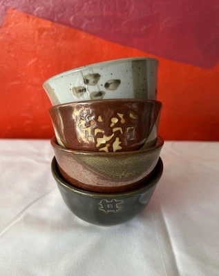 Juego de 4 cuencos pequeños de cerámica para cocina o para tchotckies decoración del hogar inspiración asiática Foto 1 de 4