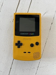 Nintendo GameBoy Color Handheld-Spielkonsole Pusteblumengelb CGB-001 getestet - Bild 1 von 3
