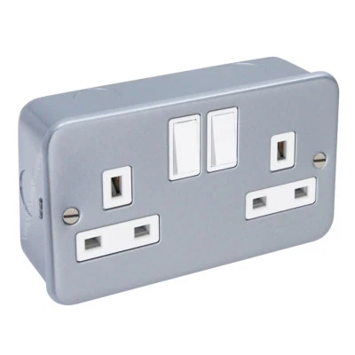 METAL CLAD 13 Amp Double 2 Gang Switched Socket Twin Electrical Wall Plug Socket - Image 1 of 4