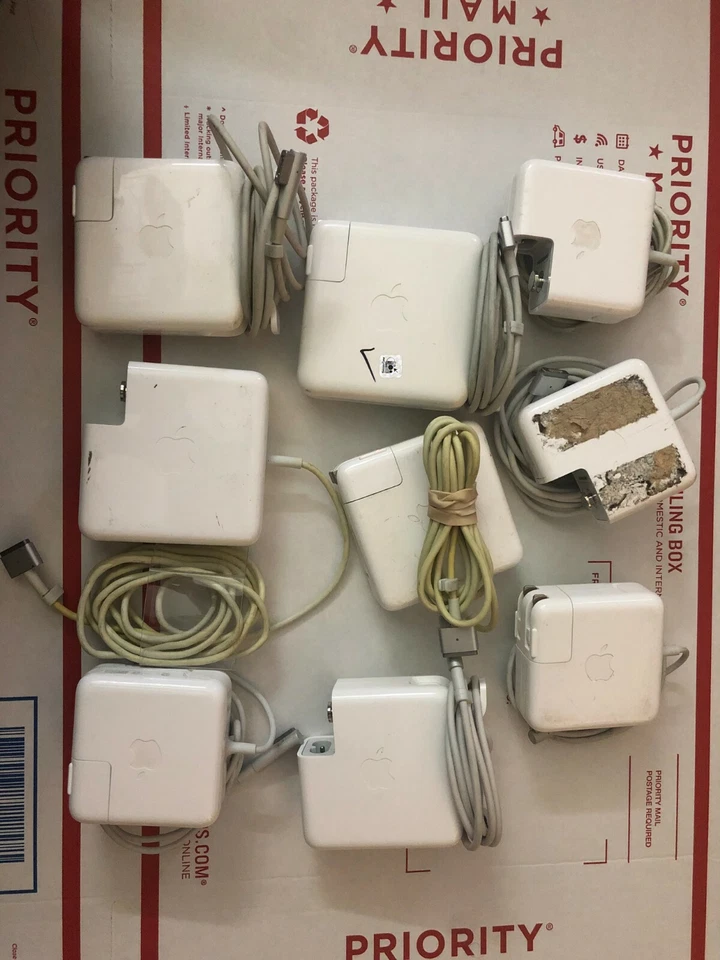 Lot of 9 Pieces of Unsorted Original Apple Charger 45w, 60w, 85 All Original  - Image 1 of 4
