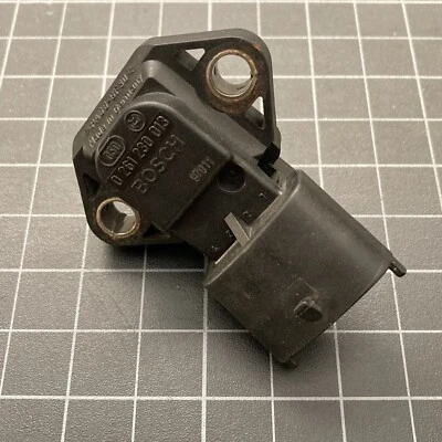 Sensor de presión colector de admisión Subaru Legacy 0 261 230 013 Bosch MAP Forester Foto 1 de 4