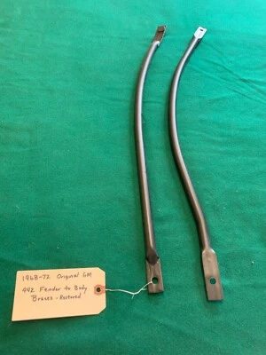 Oldsmobile 442 1968-1972, W-30 soporte guardabarros motor alto rendimiento Foto 1 de 4