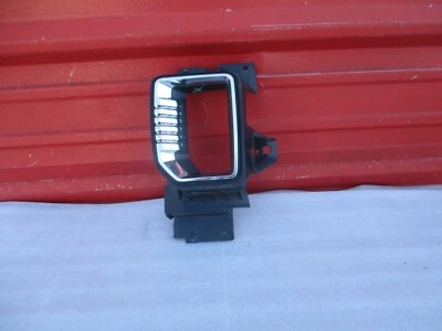 2020-2023 GMC Sierra 2500 3500 HD Fog Light Bracket Left Hand OEM 84683442 - Image 1 of 4