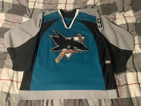 CCM San Jose Sharks Joe Thornton Hockey Jersey (See Measurements) Cover