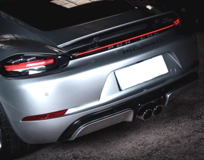 Porsche 718 Boxster 982 Cayman LED Center Reflector Streamer for 2016 to 2023 - Image 1 of 4