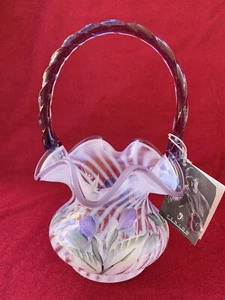 Fenton Purple Basket handbemalt Blumen signiert gewirbelt gestreift 95th Anniv - Bild 1 von 11