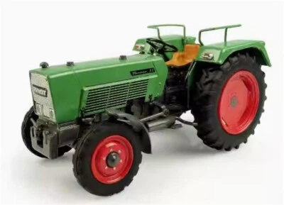 for Universal Hobbies for Fendt for Farmer 3S-2WD tractor Green 1:32 Pre-built - Image 1 of 4