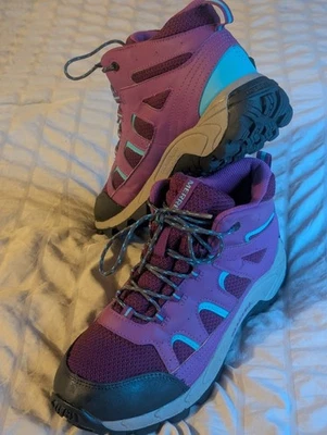 Merrell Oak Creek Mid High Waterproof Hiking Boots "Paloma Berry" Sz 6Y - Image 1 of 4