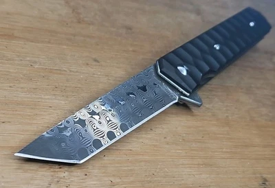 Cuchillo de Bolsillo AUBEY Damasco con Clip, Hoja Tanto Excelente A Presión Excelente Estado Foto 1 de 4