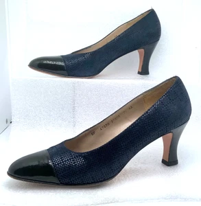 Salvatore Ferragamo 7AA Vtg Navy Suede Leather Pumps Romantica Classic Heels - Picture 1 of 7