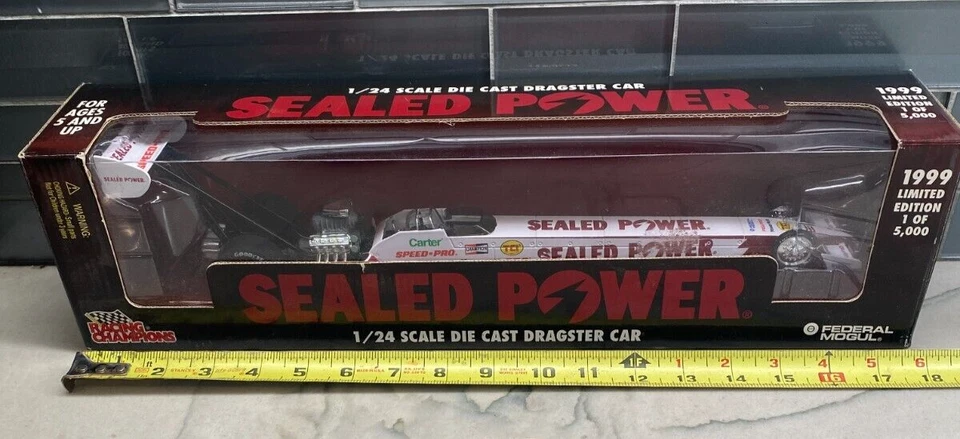 Racing Champions Sealed Power NHRA Top Fuel Dragster In Scala 1/24 1/5K Fatto! - Immagine 1 di 3