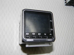 Controlador Digital Omron E5CC-RX2ASM-880 Ver 2.1 W Panel Placa de Respaldo - Imagen 1 de 4