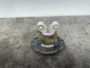 CHRYSLER 300 TOURING 11-23 OEM ENGINE MOTOR CARRIER SUPPORT INSULATOR MOUNT - Picture 1 of 5