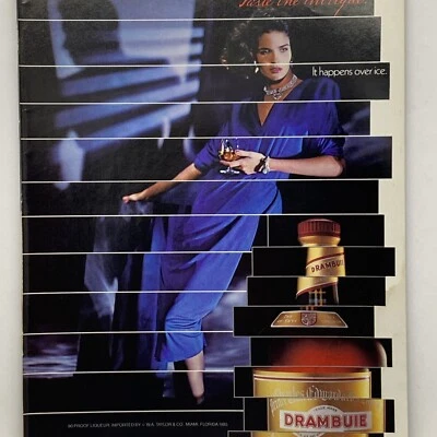1987 Drambuie Licor Bebida Estampa Anúncio Vestido Azul Mulher Imagens Emendadas Vintage Anos 80 - Imagem 1 de 4