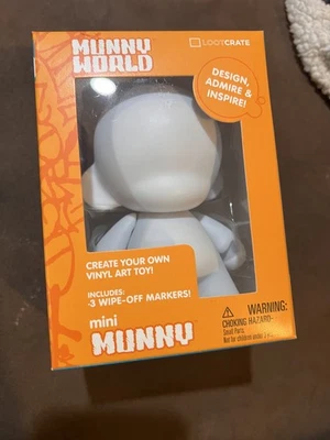 Kidrobot Munny World Crea tu propio arte en vinilo mini juguete caja de botín exclusivo NUEVO Foto 1 de 2