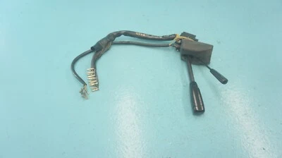 MERCEDES--BENZ 450SL R107 450SEL, INTERRUPTOR COMBINADO LIMPIAPARABRISAS INTERRUPTOR INTERMITENTE Foto 1 de 4