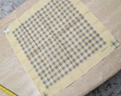 Pañuelo Burberry Vintage Algodón Cuadros Amarillo Azul 19 x 19 pulgadas Foto 1 de 4