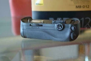 Nikon MB-D12 für D800 und D810 vom händler Private-Fotografie.nl - Bild 1 von 4