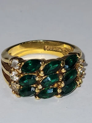 Anillo de cóctel dorado simulado esmeralda transparente circonitas cúbicas detalles Taiwán Foto 1 de 4