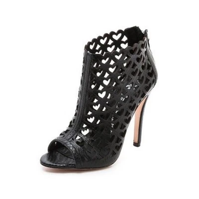 Alice and Olivia Gerri Heart Laser Cut Leather Booties Black Size 6 Foto 1 de 4