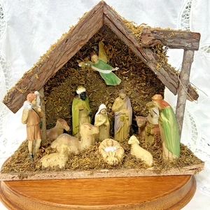 Vintage Nativity Set with Manger Bark Roof Stable & 12 Plastic Figures 10” MCM - Picture 1 of 9