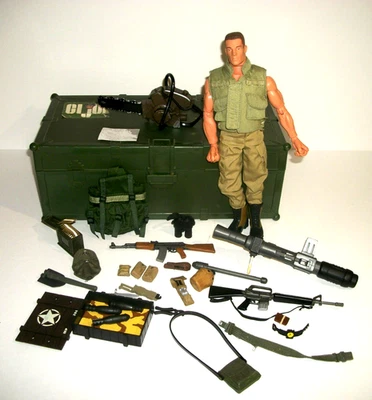 G.I. Boneco de ação Joe Vietnam Combat Engineer com Footlocker e equipamento. - Imagem 1 de 4