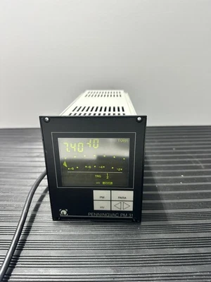 Medidor de vacío Leybold Penningvac PM31  Foto 1 de 3