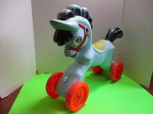 Vintage Empire Blasform Reiten auf Pferd blau Kinderspielzeug reitbar Pony Reiten Spielzeug - Bild 1 von 24