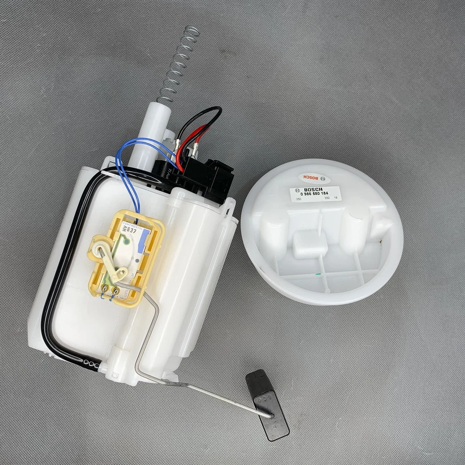 For Mercedes W203 W209 C & CLK-Class 0986580184 OE GENUINE Fuel Pump Assembly - Image 1 of 4