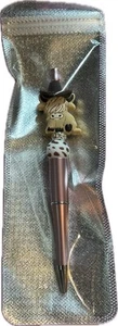 Penna inchiostro nero con perline Highland Cow oro rosa  - Foto 1 di 1