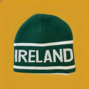 Ireland Gorro / Gorra / Sombrero Verde y Blanco por Lansdowne Reversible Usado en Excelente Condición - Imagen 1 de 8