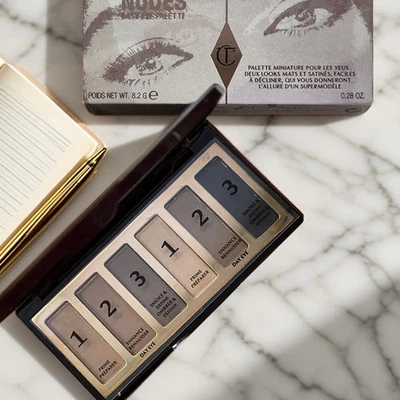 CHARLOTTE TILBURY Palette occhi Super Nudes Easy di *Char%lotte T!lbury Palette di ombretti Nuovo