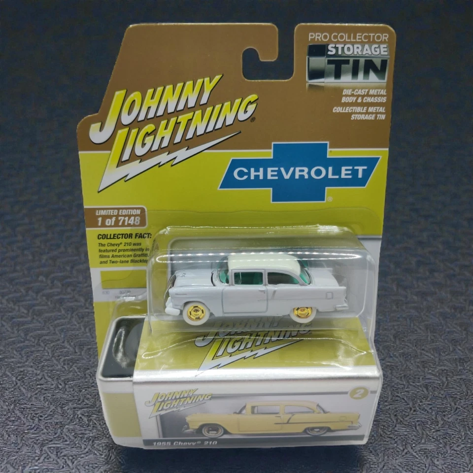 Lata de almacenamiento de coleccionista Johnny Lightning Pro R2 1955 Chevy 210 White Lightning  Foto 1 de 4