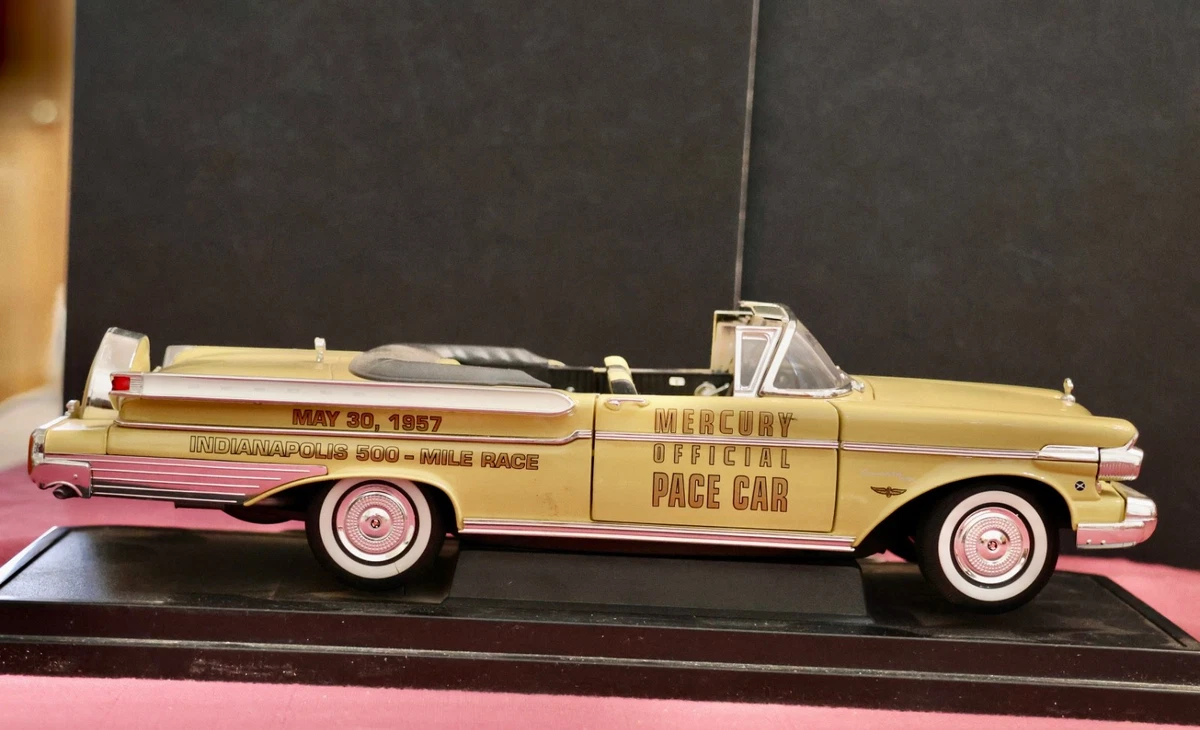 Road Signature Mercury 1:18 Scale Diecast Cars, Trucks & Vans for