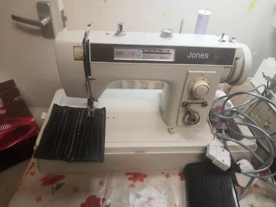 Jones 461 ZigZag Embroidery Leather And Fabric Semi Industrial Heavy Duty... - image 1 of 4