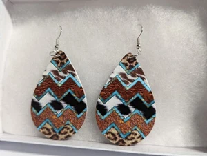 Teardrop Shape Women's Animal Print Western Pattern Earrings New In Box - Picture 1 of 3