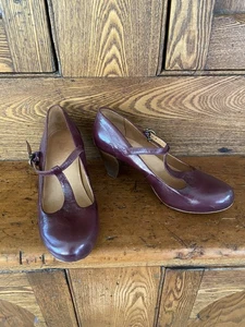 Frye Lisa T strap 6 plum purple maroon leather 2.5" heel pumps shoes - Picture 1 of 16
